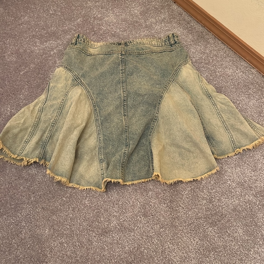 Skirt - Picture 2 of 2